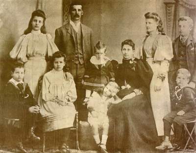 Thomas Jones Paterson Grewar and family
